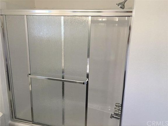5th image of 838 Sapphire Ln