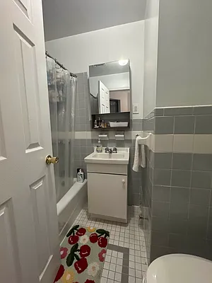 Rented by KNOCKKNOCK LLC | media 11