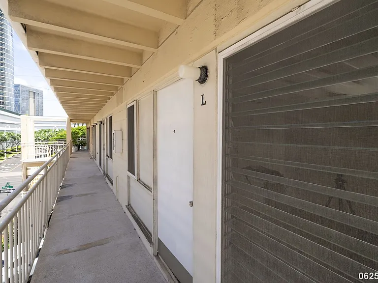 629 Piikoi St #L — Photo 3