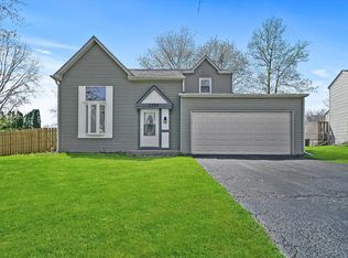 1320 Meghan Ave, Algonquin, IL 60102
