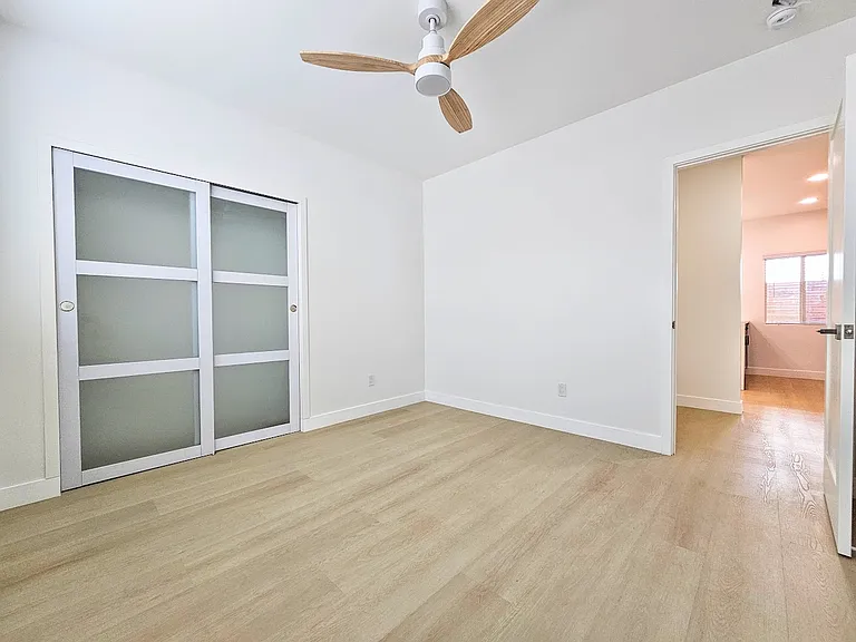 1270 Froude St #1270 — Photo 16