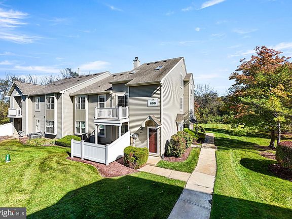 608 Trescott Pl, Mount Laurel, NJ 08054 | MLS #NJBL2123202 | Zillow