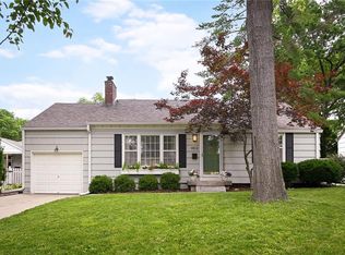 4812 W 70th St, Prairie Village, KS 66208