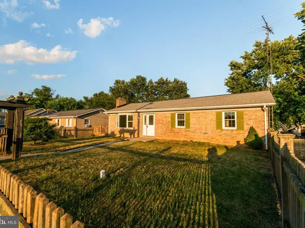 65 Pleasant Ct, Martinsburg, WV 25404