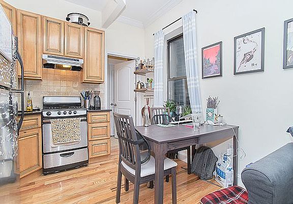 4th image of 560 W 144th St APT 42A