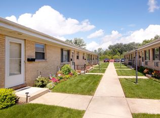 Division Falls, Villa Park, IL 60181