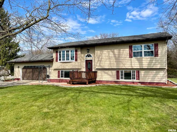309 W Bernard St, Abingdon, IL 61410