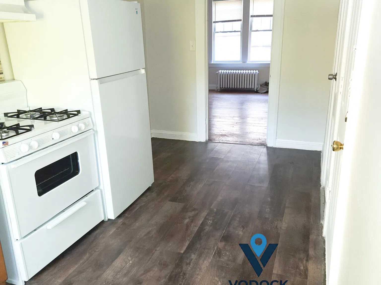 1 bed, 950 sqft, $1,100 — Photo 3