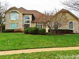 1355 Conway Oaks Dr, Chesterfield, MO 63017