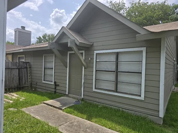 7906 Falcon Ridge Dr, San Antonio, TX 78239
