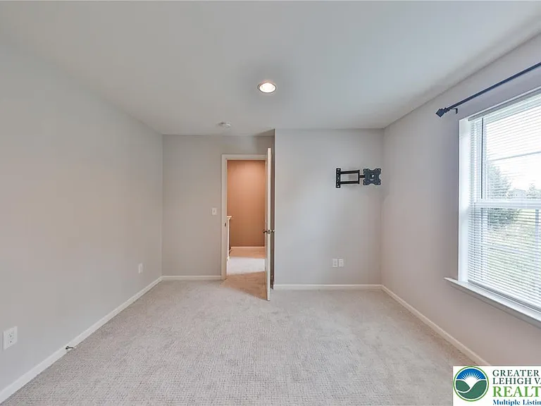 312 Central Park Ave — Photo 22