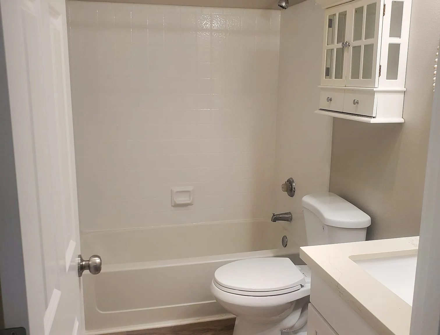2 bed, 950 sqft, $2,290 — Photo 3