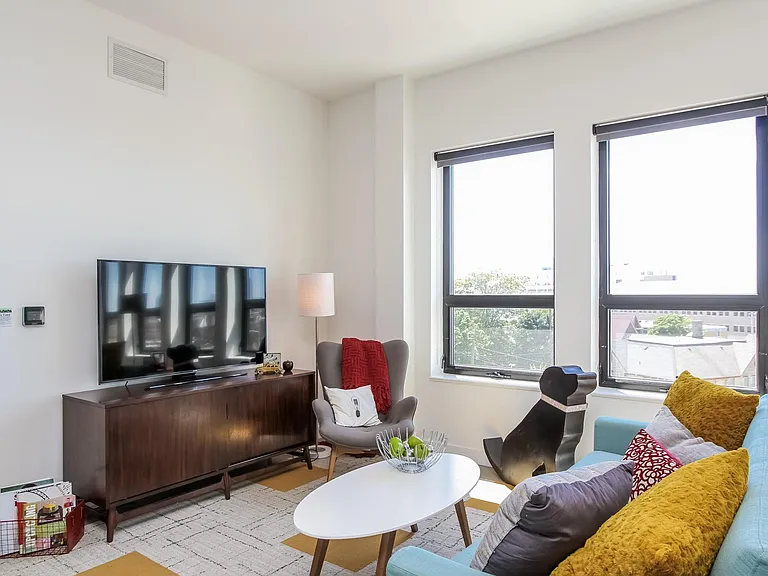 345 State Street Apartments — Photo 5