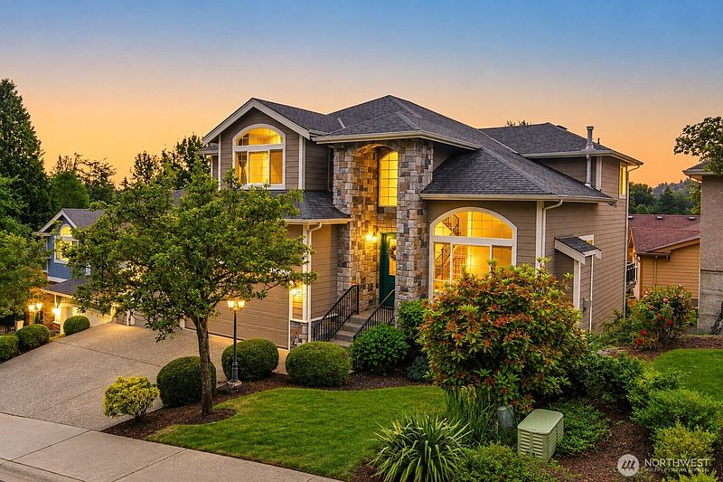 2nd image of 8218 NE 187th Way