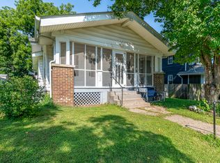 2422 Western Ave, Davenport, IA 52803