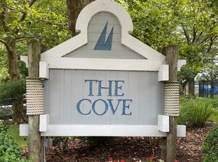 7598 Lakeside Village Dr APT C, Falls Church, VA 22042
