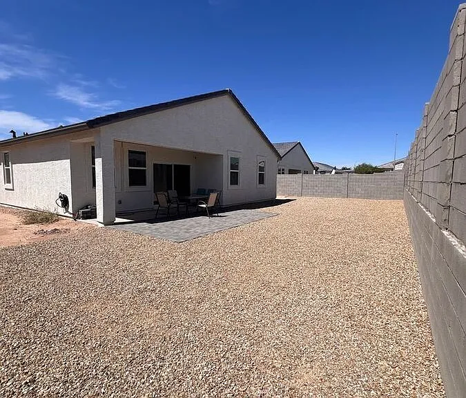 1168 W Castle Ct — Photo 20