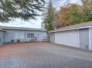 1882 Rogue River Hwy, Grants Pass, OR 97527