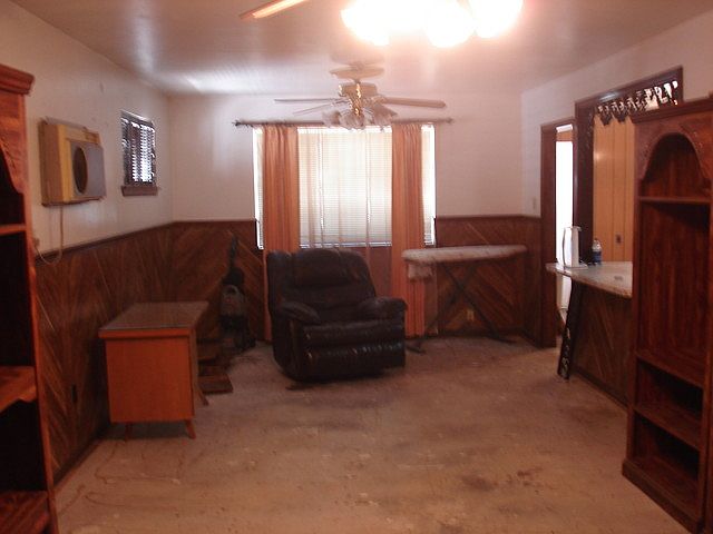 1st image of 2516 Rose Dr