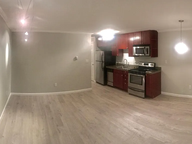 1135 Elizabeth St #302 — Photo 10