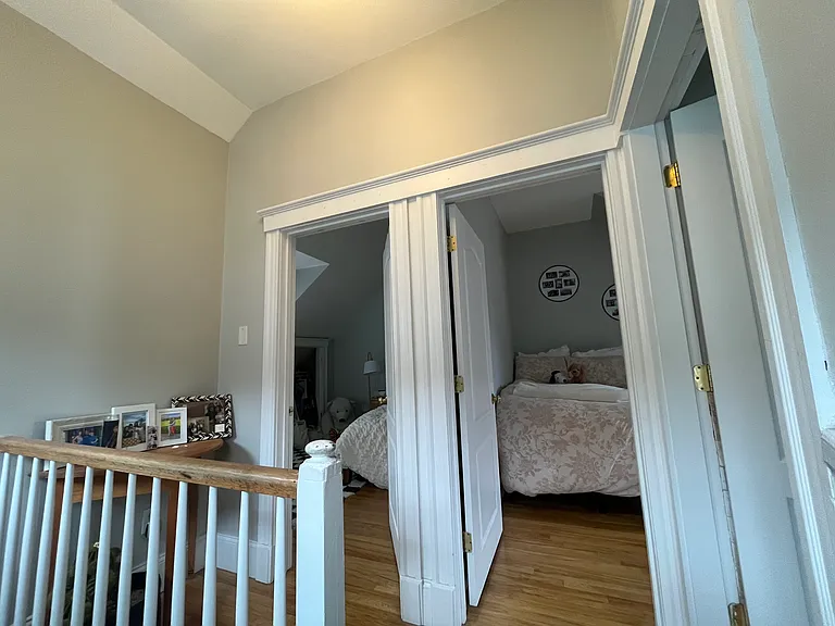 219 W 2nd St #2 — Photo 27