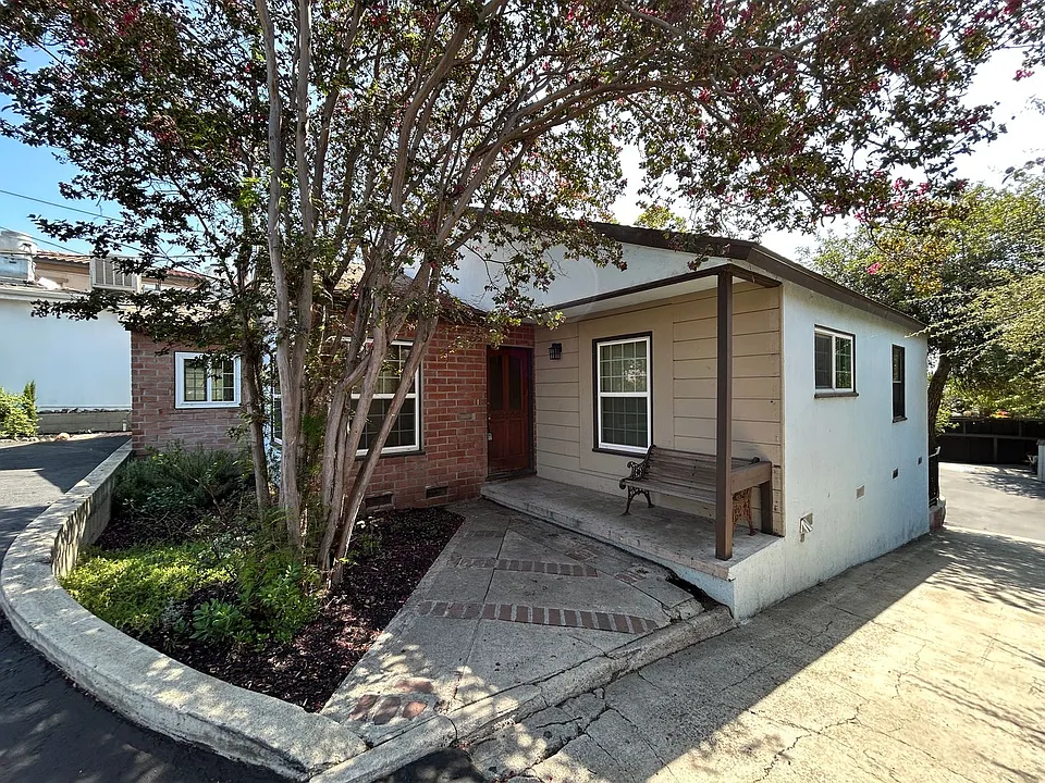 346 E Lincoln Ave