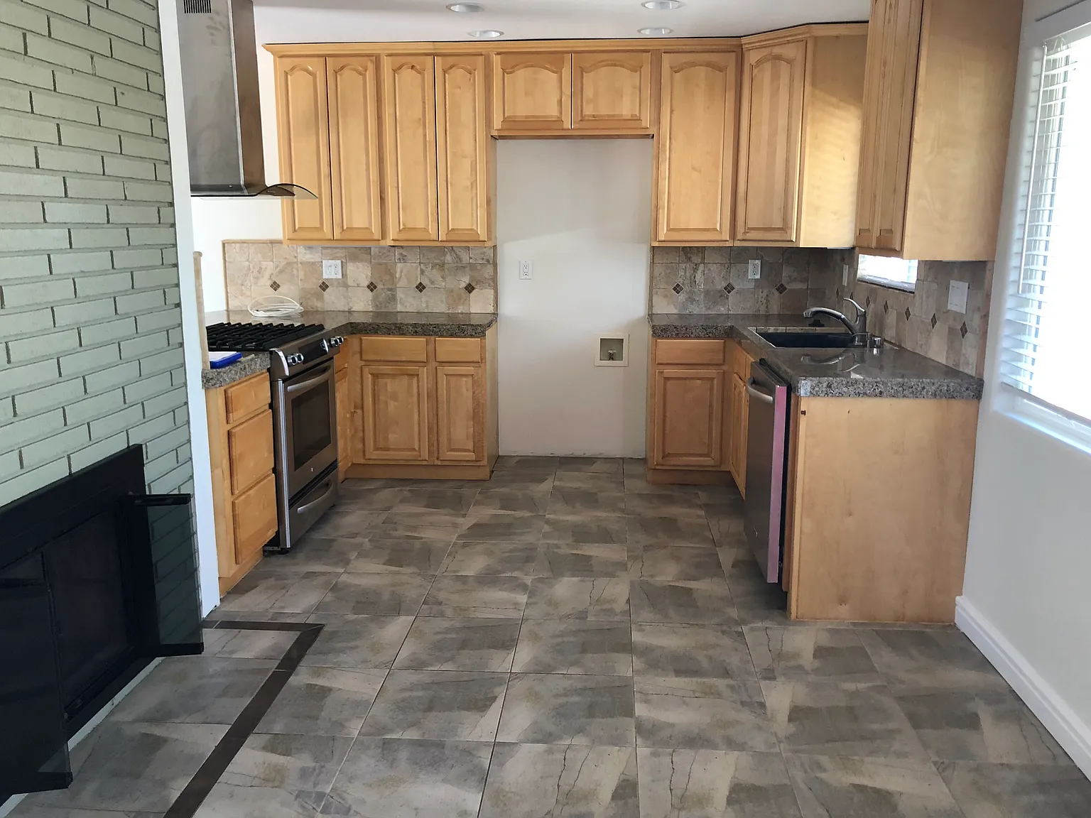 2 bed, $4,200 — Photo 2