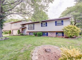 923 Reiss Rd, O'Fallon, IL 62269