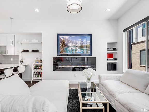 3rd image of 3032 Wilson Court #4