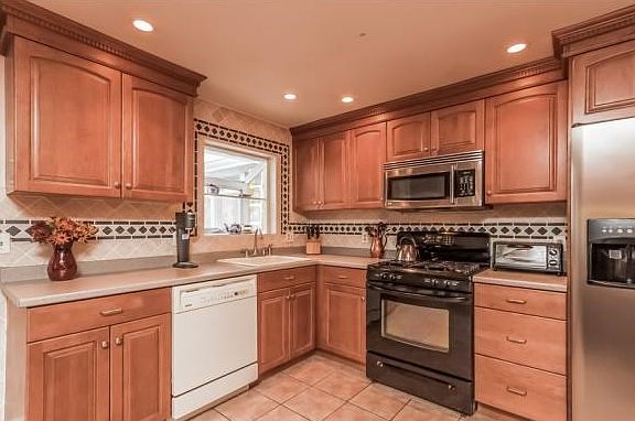 Updated Upgraded Kitchen