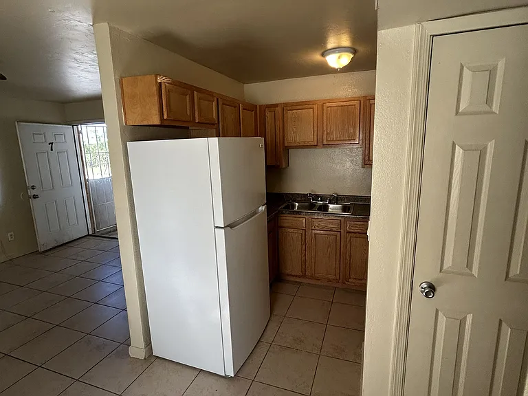 3638 E Monte Vista Dr #7 — Photo 6