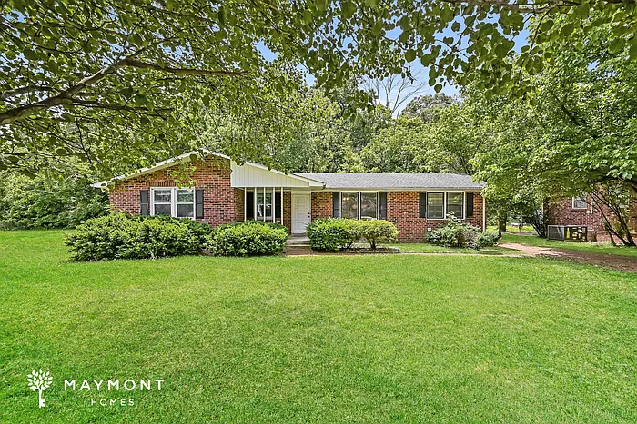 629 Brook Dr — Photo 1