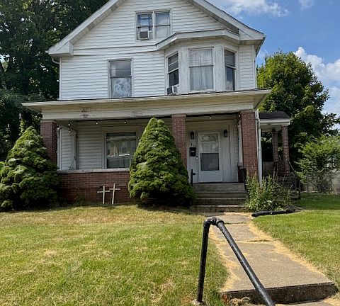 2nd image of 1612 Ridge Ave