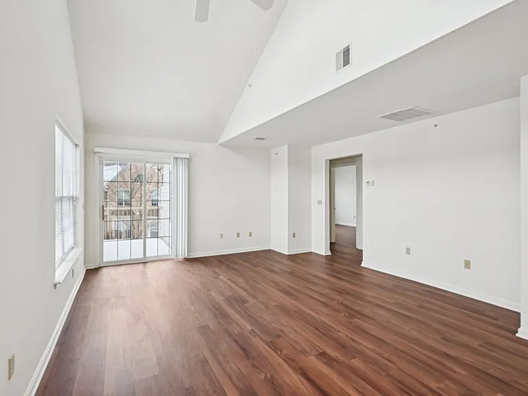 Spring Creek Apartments — Photo 57
