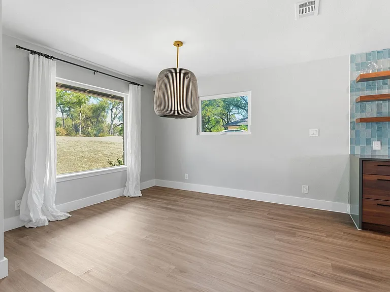 6103 Cherrylawn Cir — Photo 5