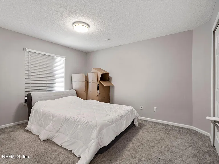 1816 Creekwood Ln — Photo 46
