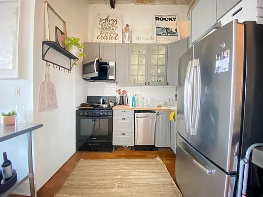 Rented by Dream Space Realty | media 12