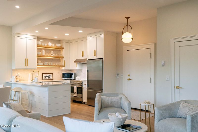 4th image of 56 Union Avenue APT 8