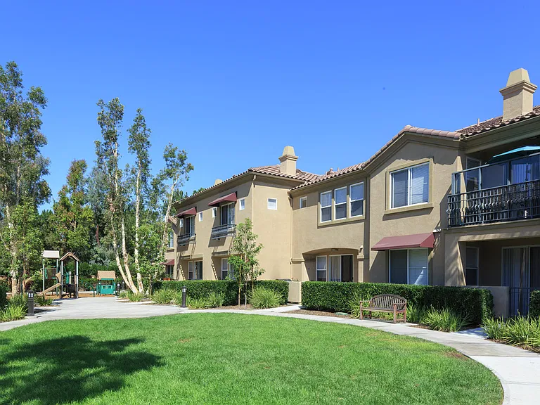 Shadow Oaks Apartment Homes — Photo 16