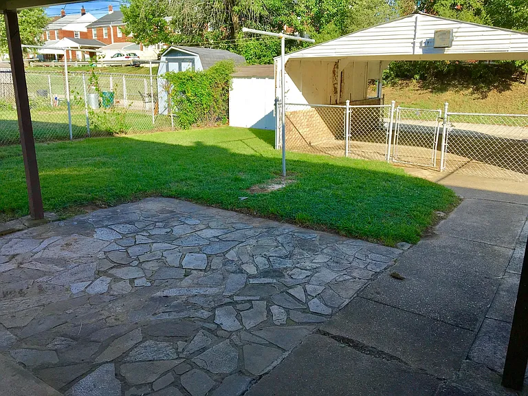 7226 Bridgewood Dr — Photo 11