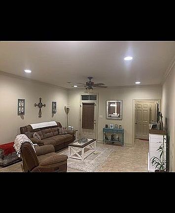 4th image of 128 Lake Olivia Dr