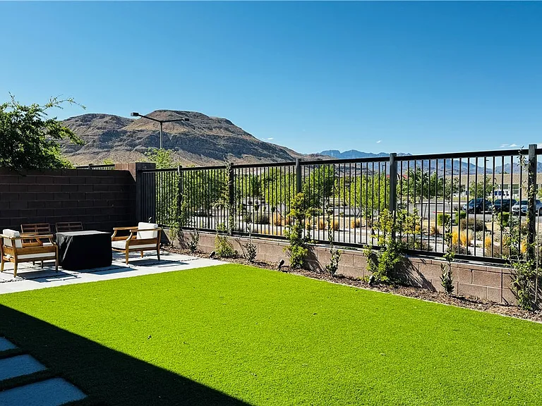 9836 Starlight Ridge Ave — Photo 44