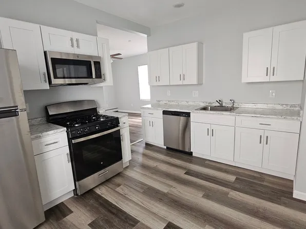 302 Cartier St, Manchester, NH