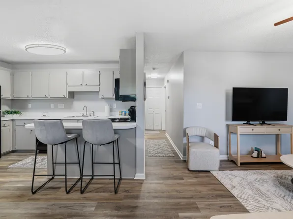 Westpointe Apartments