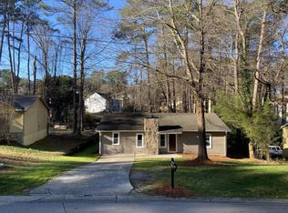 1402 Kings Ridge Dr, Norcross, GA 30093