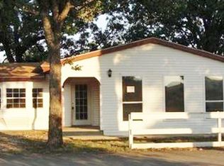 31707 Highline Dr, Warsaw, MO 65355