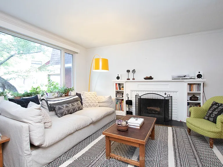 42 Glengarry Rd — Photo 4