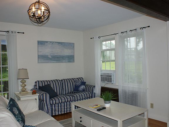 4th image of 26 Acacia Dr S #C