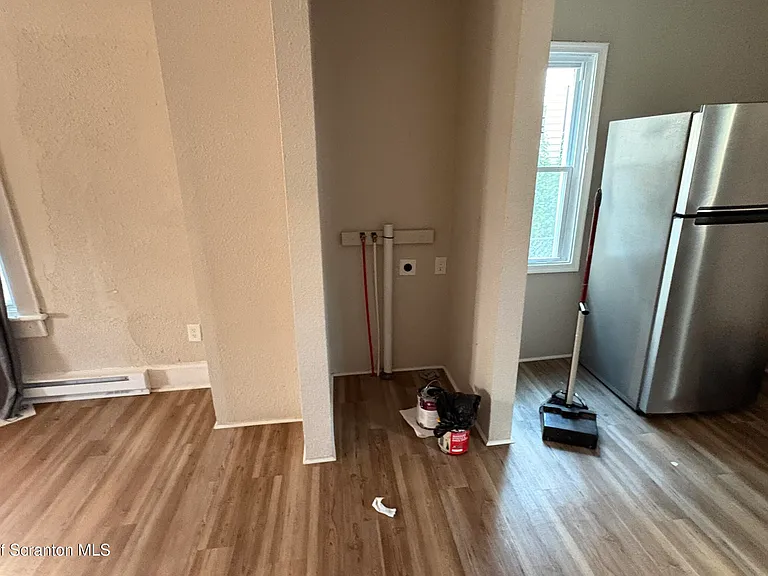 1014 Snyder Ave — Photo 4