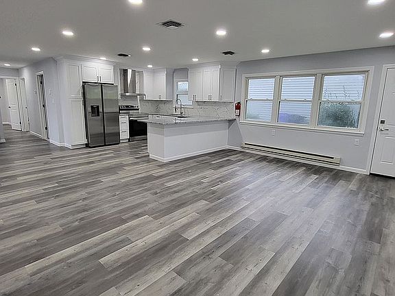 Living room/dining room